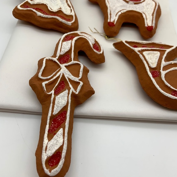 Vintage Christmas Gingerbread Cookie Set of 4 Sparkling Christmas Ornaments - Picture 5 of 10